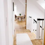 Ana - Floor Apartment *